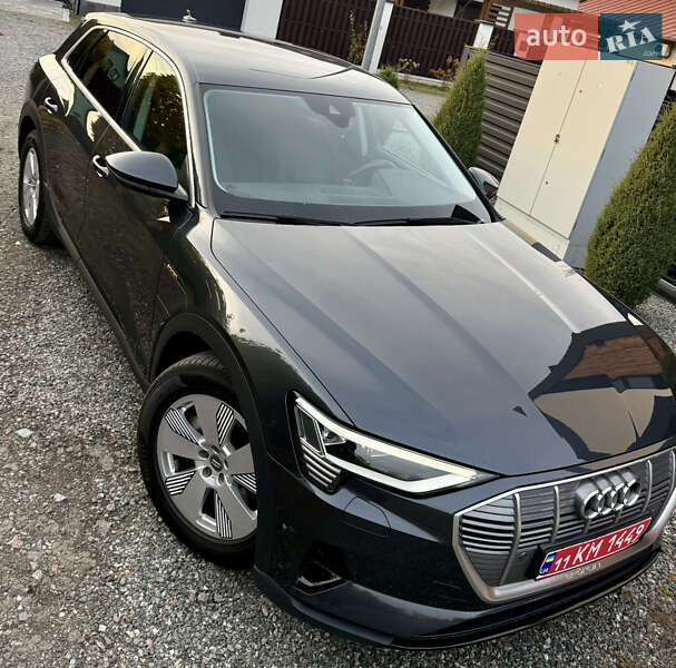 Внедорожник / Кроссовер Audi e-tron 2020 в Киеве фото 3 Внедорожник / Кроссовер Audi e-tron 2020 в Киеве