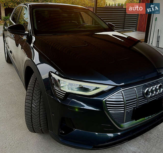 Внедорожник / Кроссовер Audi e-tron 2020 в Киеве фото 11 Внедорожник / Кроссовер Audi e-tron 2020 в Киеве