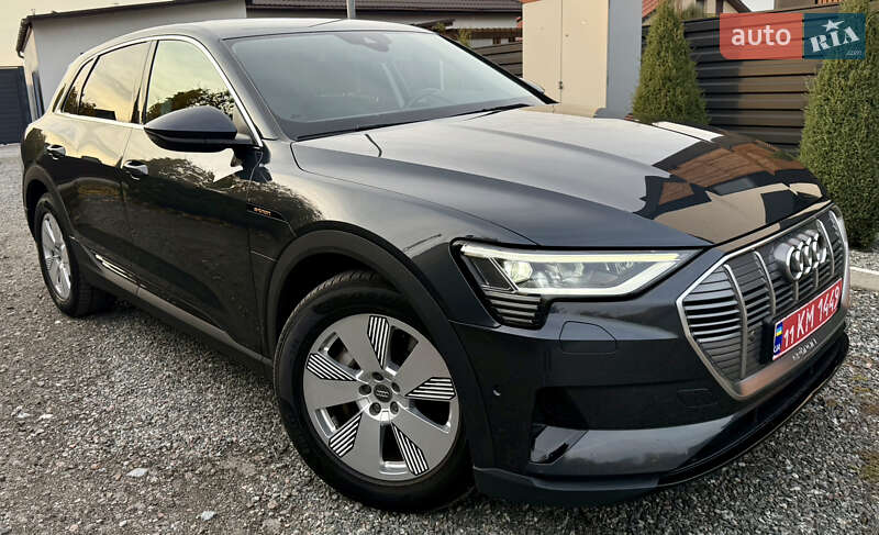 Внедорожник / Кроссовер Audi e-tron 2020 в Киеве фото 19 Внедорожник / Кроссовер Audi e-tron 2020 в Киеве