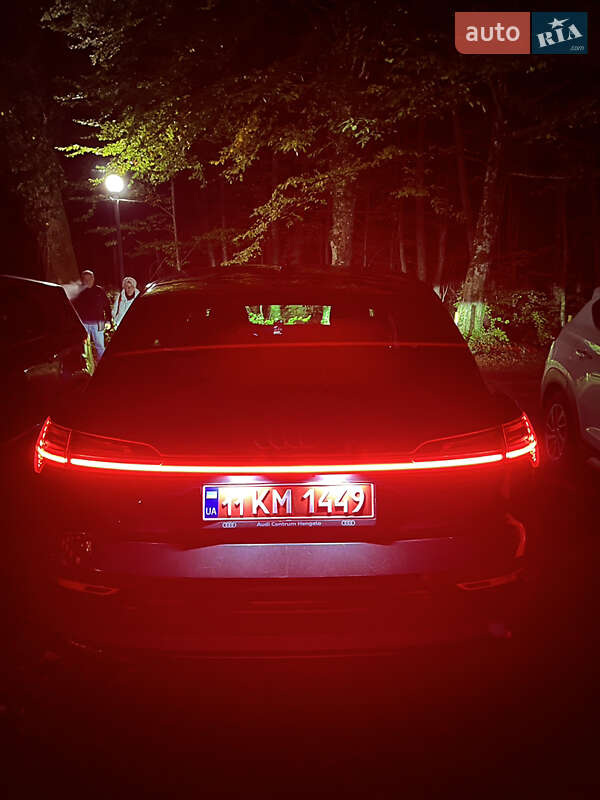 Внедорожник / Кроссовер Audi e-tron 2020 в Киеве фото 36 Внедорожник / Кроссовер Audi e-tron 2020 в Киеве