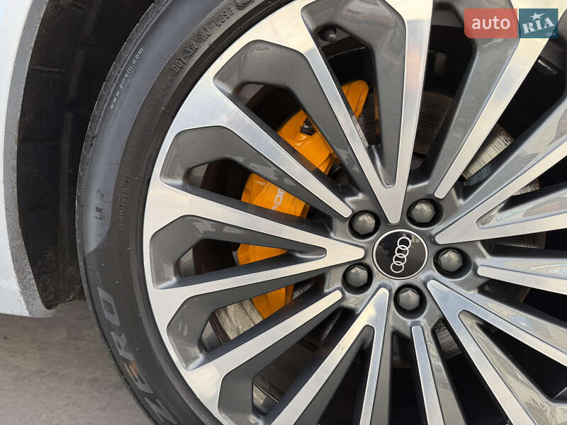 Внедорожник / Кроссовер Audi e-tron 2021 в Дрогобыче