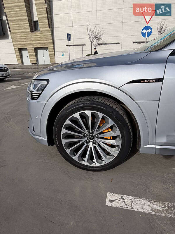 Внедорожник / Кроссовер Audi e-tron 2021 в Дрогобыче