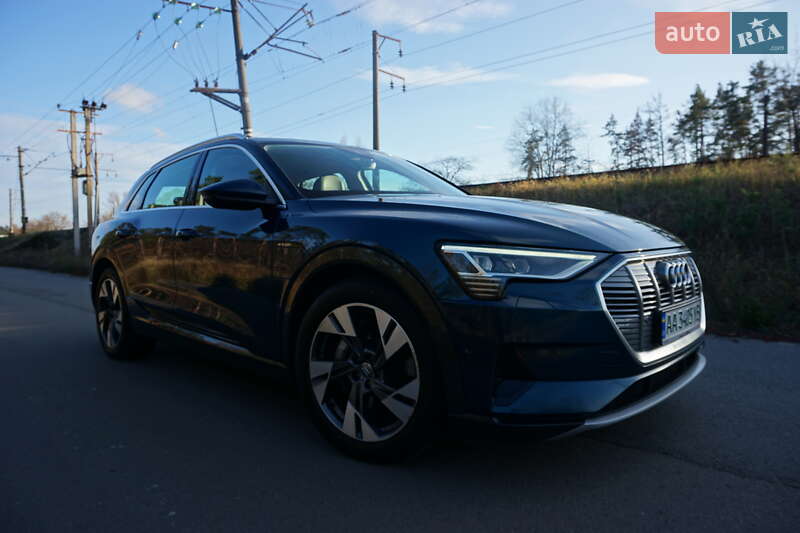 Позашляховик / Кросовер Audi e-tron 2020 в Києві