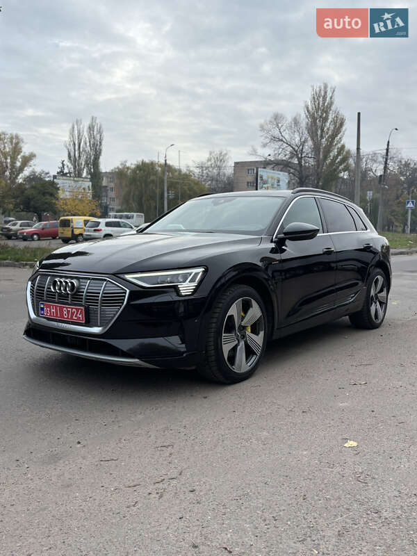 Внедорожник / Кроссовер Audi e-tron 2019 в Черкассах фото Внедорожник / Кроссовер Audi e-tron 2019 в Черкассах