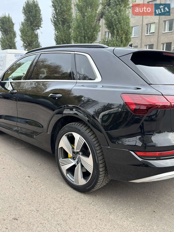 Внедорожник / Кроссовер Audi e-tron 2019 в Черкассах фото 50 Внедорожник / Кроссовер Audi e-tron 2019 в Черкассах