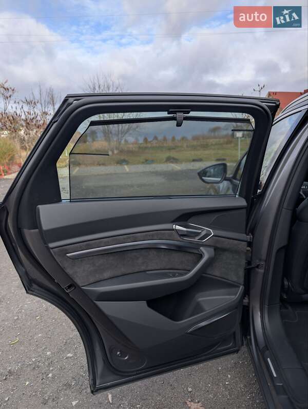 Позашляховик / Кросовер Audi e-tron 2020 в Тернополі