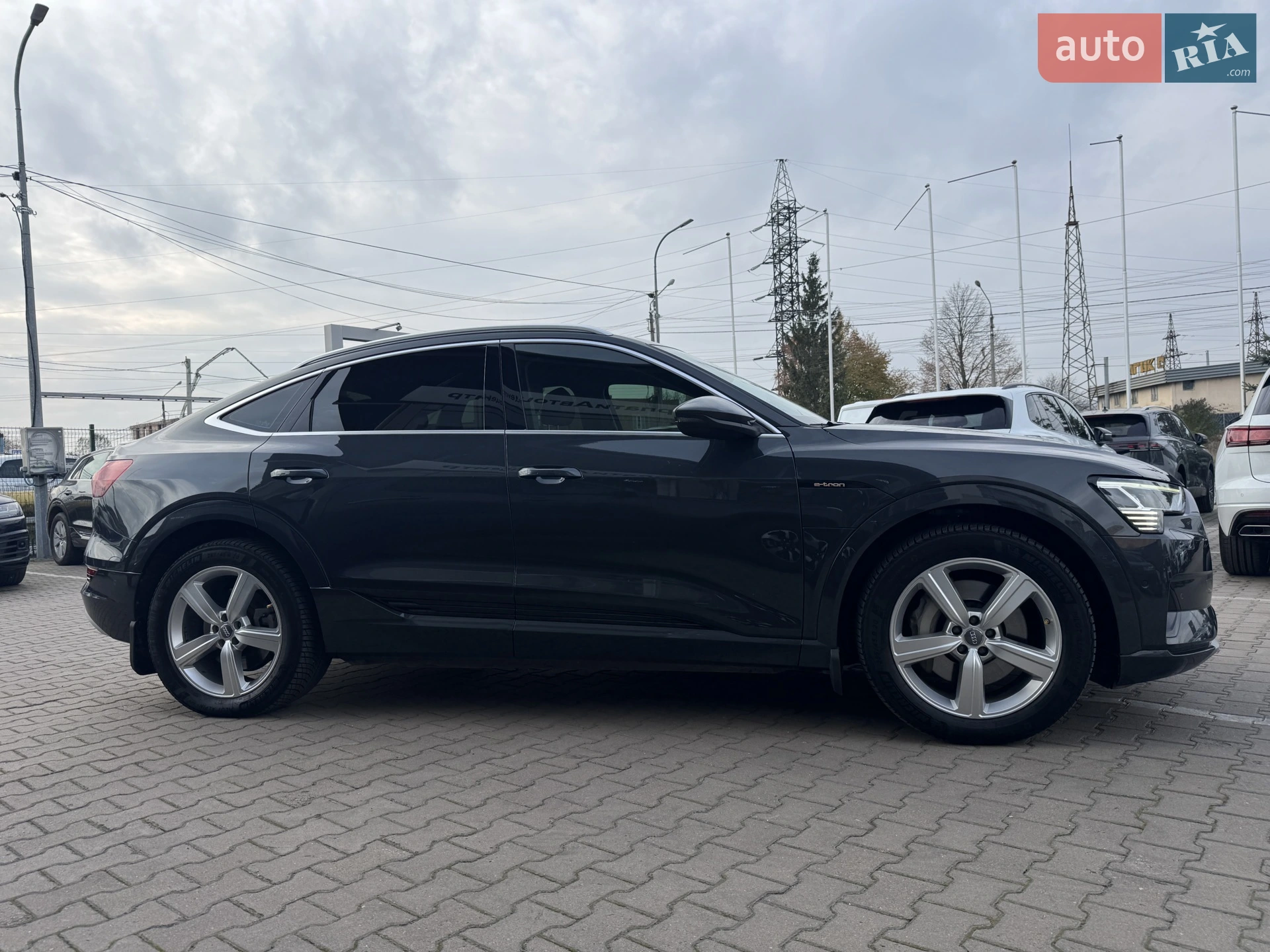 2020 Audi e-tron - мініатюра 13