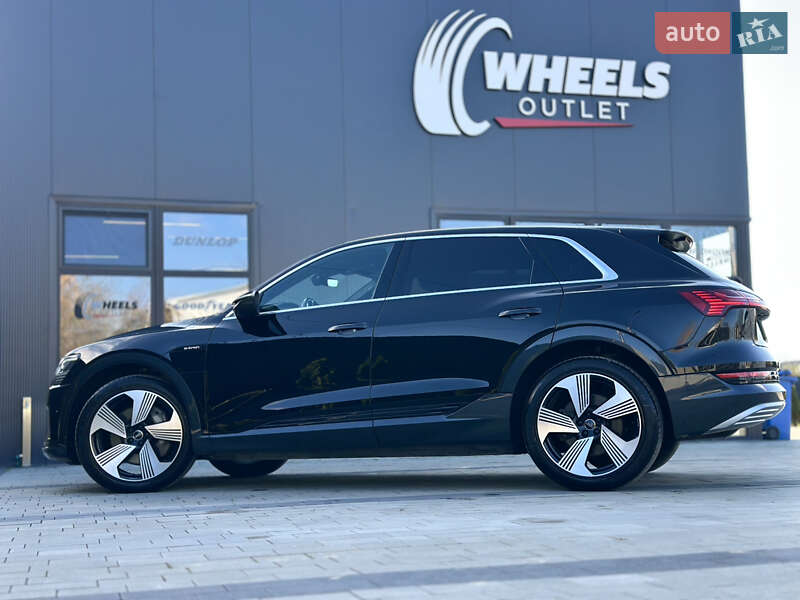 Внедорожник / Кроссовер Audi e-tron 2021 в Ужгороде