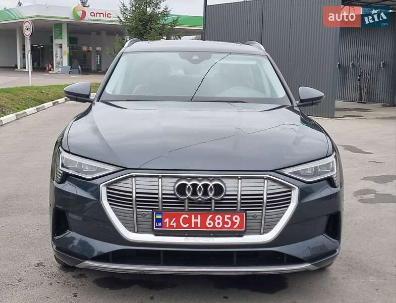 Позашляховик / Кросовер Audi e-tron 2020 в Чернівцях