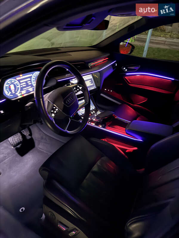 Внедорожник / Кроссовер Audi e-tron 2021 в Дрогобыче