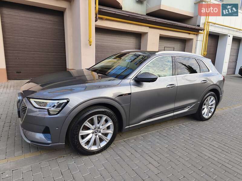 Внедорожник / Кроссовер Audi e-tron 2019 в Харькове