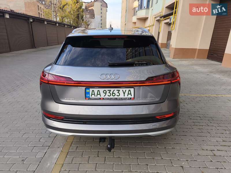 Внедорожник / Кроссовер Audi e-tron 2019 в Харькове