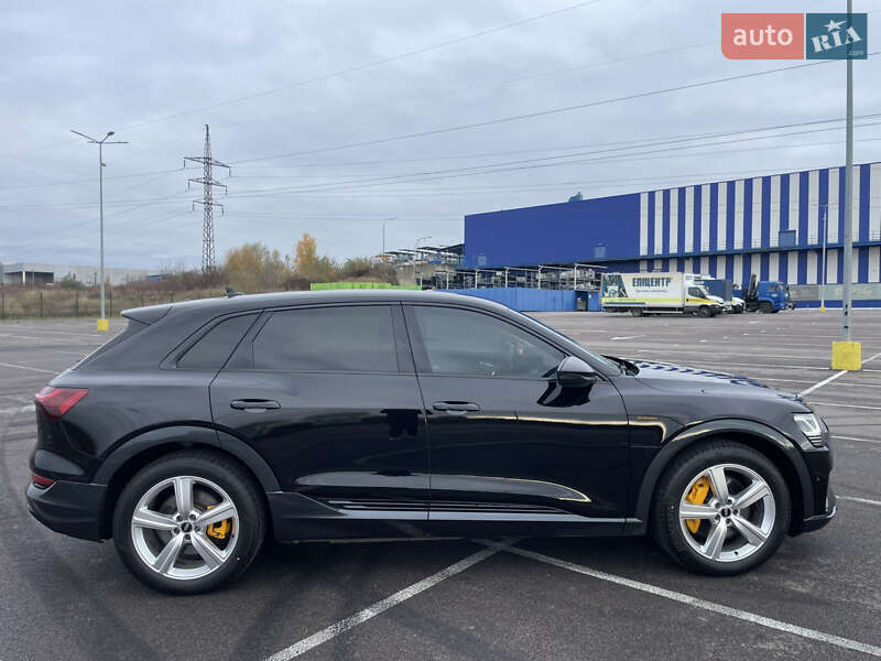 Позашляховик / Кросовер Audi e-tron 2023 в Рівному фото 5 Позашляховик / Кросовер Audi e-tron 2023 в Рівному