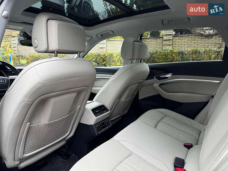 Позашляховик / Кросовер Audi e-tron 2020 в Києві