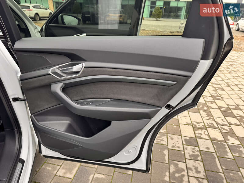 Позашляховик / Кросовер Audi e-tron 2023 в Хмельницькому фото 24 Позашляховик / Кросовер Audi e-tron 2023 в Хмельницькому