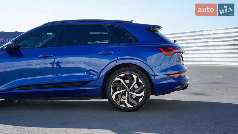 Внедорожник / Кроссовер Audi e-tron 2021 в Львове фото 4 Внедорожник / Кроссовер Audi e-tron 2021 в Львове