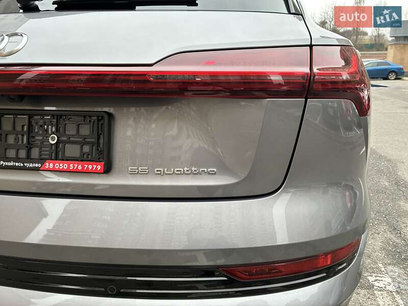 Позашляховик / Кросовер Audi e-tron 2022 в Києві