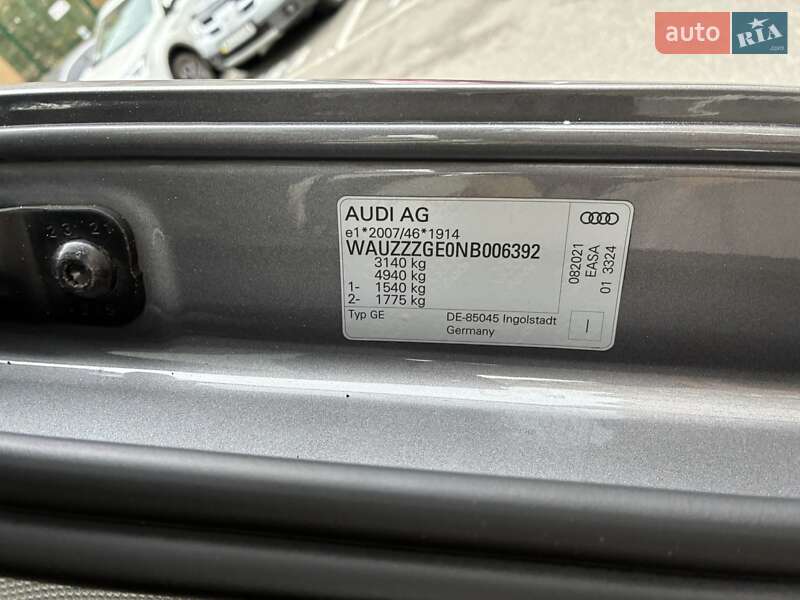 Позашляховик / Кросовер Audi e-tron 2022 в Києві