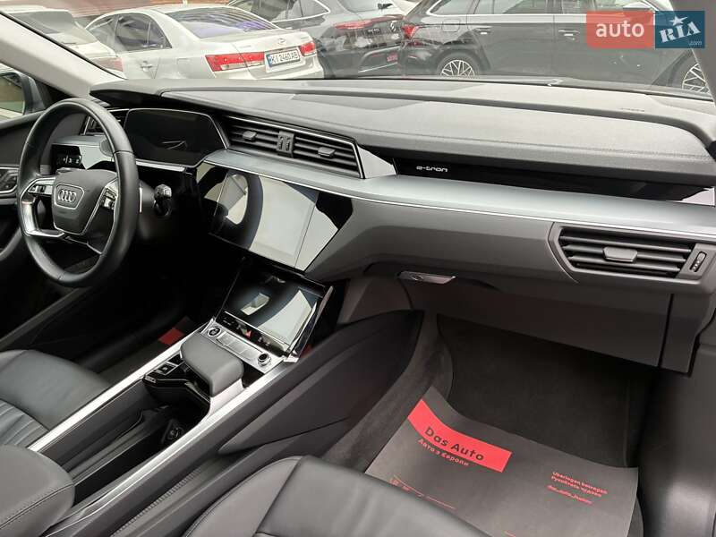 Позашляховик / Кросовер Audi e-tron 2022 в Києві
