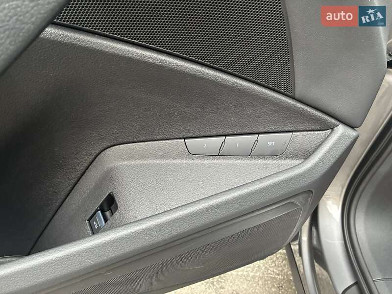 Позашляховик / Кросовер Audi e-tron 2022 в Києві