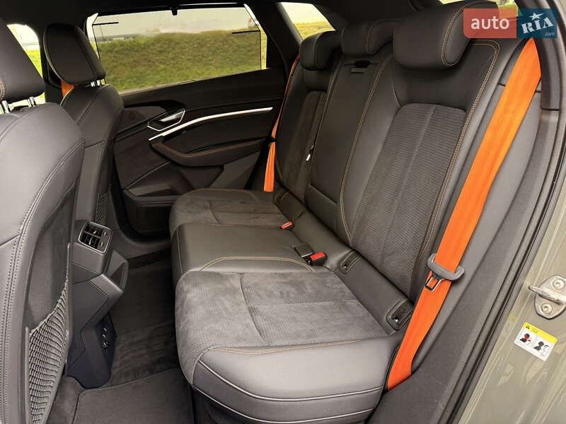 Позашляховик / Кросовер Audi e-tron 2022 в Львові