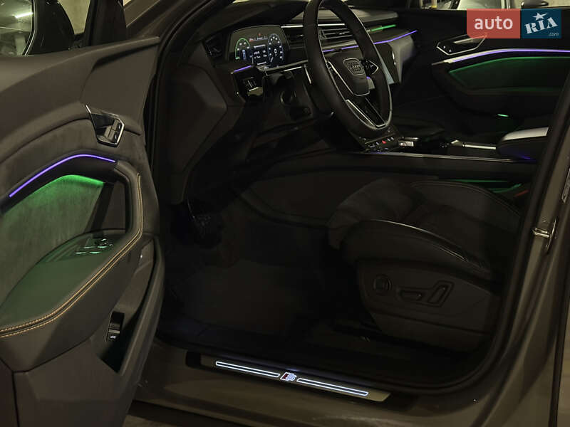 Позашляховик / Кросовер Audi e-tron 2022 в Львові