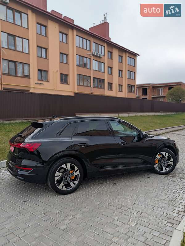 Внедорожник / Кроссовер Audi e-tron 2022 в Львове