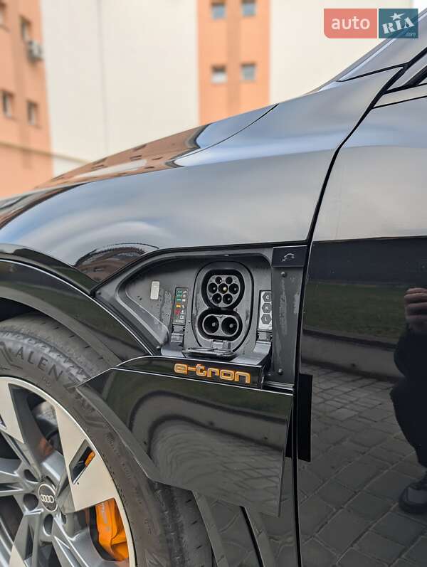 Внедорожник / Кроссовер Audi e-tron 2022 в Львове
