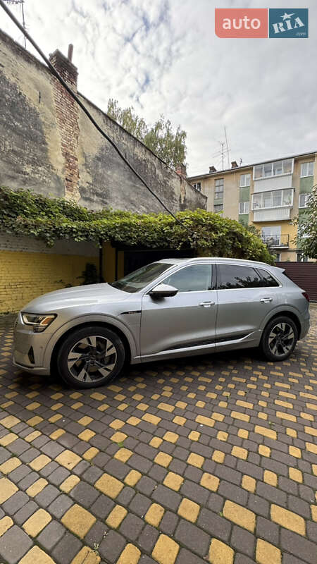 Позашляховик / Кросовер Audi e-tron 2022 в Львові фото 4 Позашляховик / Кросовер Audi e-tron 2022 в Львові