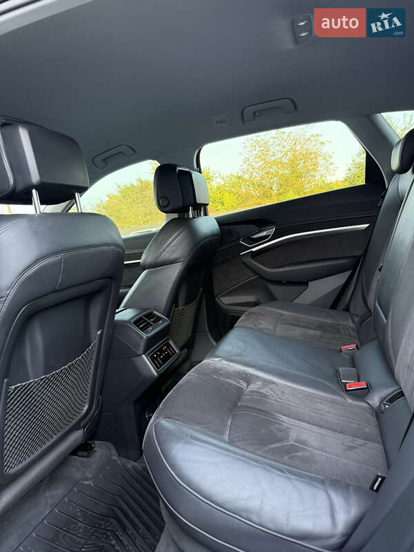 Позашляховик / Кросовер Audi e-tron 2019 в Дрогобичі