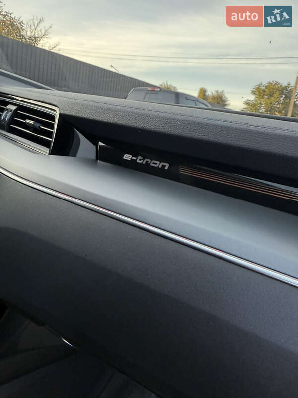 Позашляховик / Кросовер Audi e-tron 2019 в Дрогобичі