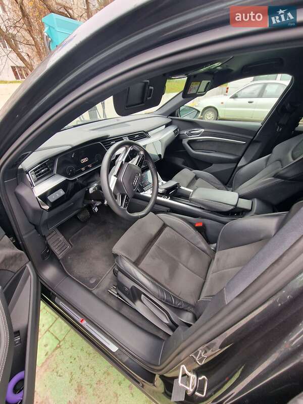 Внедорожник / Кроссовер Audi e-tron 2020 в Львове фото 48 Внедорожник / Кроссовер Audi e-tron 2020 в Львове