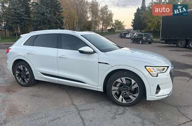 Позашляховик / Кросовер Audi e-tron 2020 в Житомирі