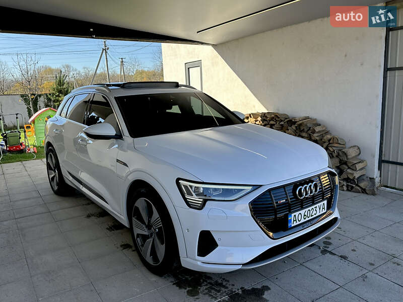 Позашляховик / Кросовер Audi e-tron 2019 в Ужгороді