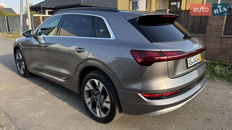 Позашляховик / Кросовер Audi e-tron 2019 в Ужгороді