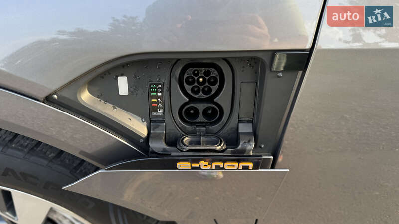 Позашляховик / Кросовер Audi e-tron 2019 в Ужгороді