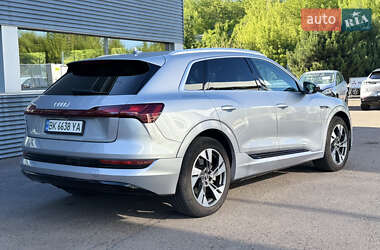 Внедорожник / Кроссовер Audi e-tron 2022 в Ровно