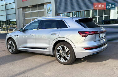 Внедорожник / Кроссовер Audi e-tron 2022 в Ровно