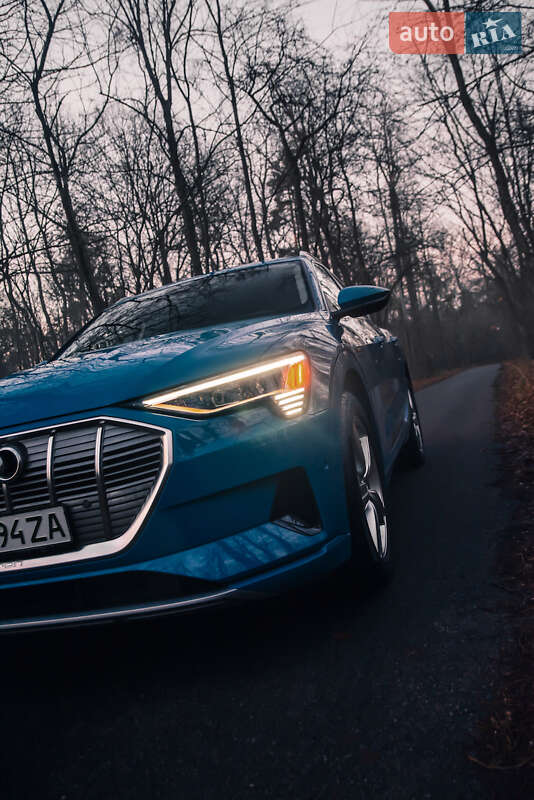 Позашляховик / Кросовер Audi e-tron 2019 в Києві