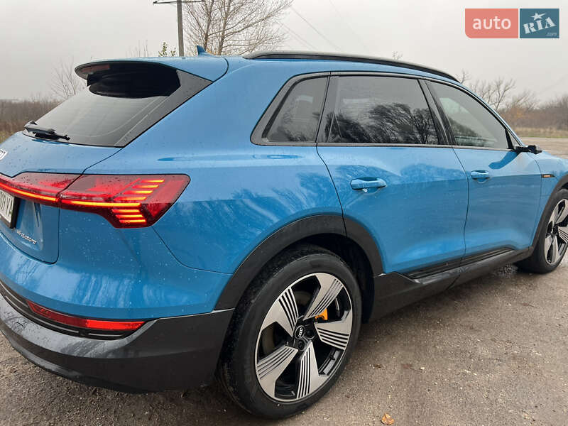 Позашляховик / Кросовер Audi e-tron 2019 в Дніпрі фото 4 Позашляховик / Кросовер Audi e-tron 2019 в Дніпрі
