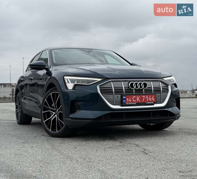Позашляховик / Кросовер Audi e-tron 2021 в Києві фото 21 Позашляховик / Кросовер Audi e-tron 2021 в Києві