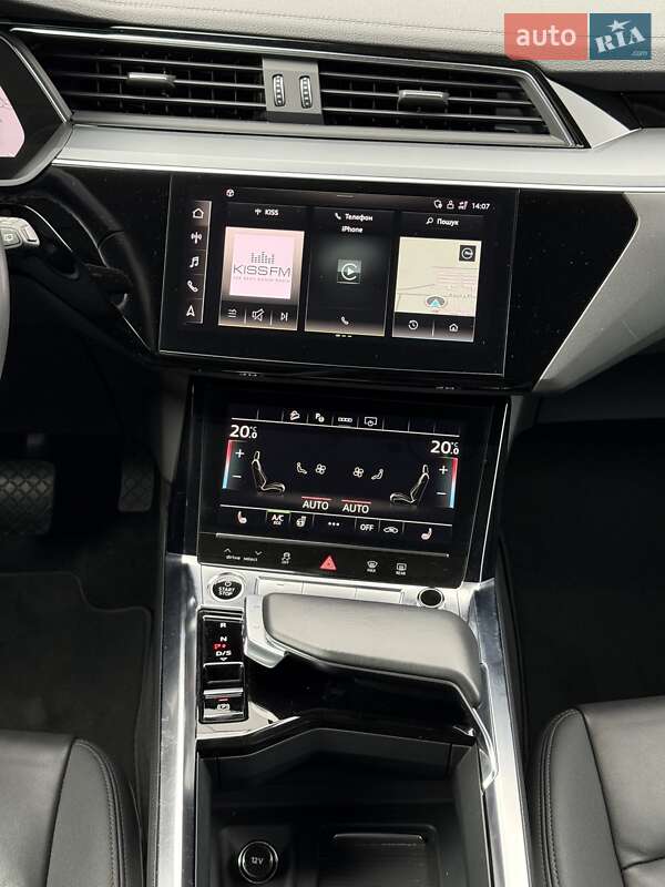 Позашляховик / Кросовер Audi e-tron 2021 в Києві фото 41 Позашляховик / Кросовер Audi e-tron 2021 в Києві