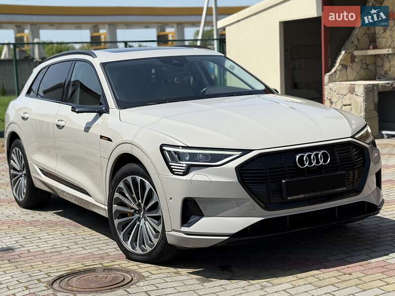 Audi e-tron 2019
