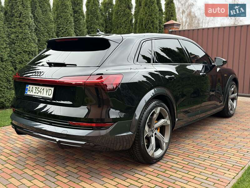 Внедорожник / Кроссовер Audi e-tron 2021 в Киеве фото 33 Внедорожник / Кроссовер Audi e-tron 2021 в Киеве