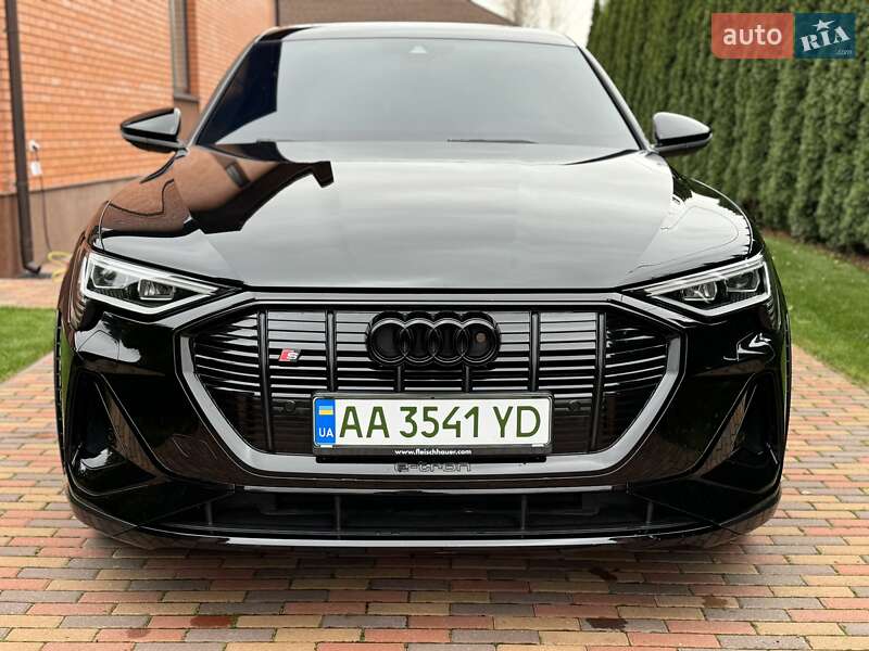 Внедорожник / Кроссовер Audi e-tron 2021 в Киеве фото 35 Внедорожник / Кроссовер Audi e-tron 2021 в Киеве