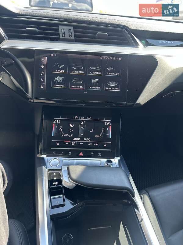Внедорожник / Кроссовер Audi e-tron 2019 в Ковеле