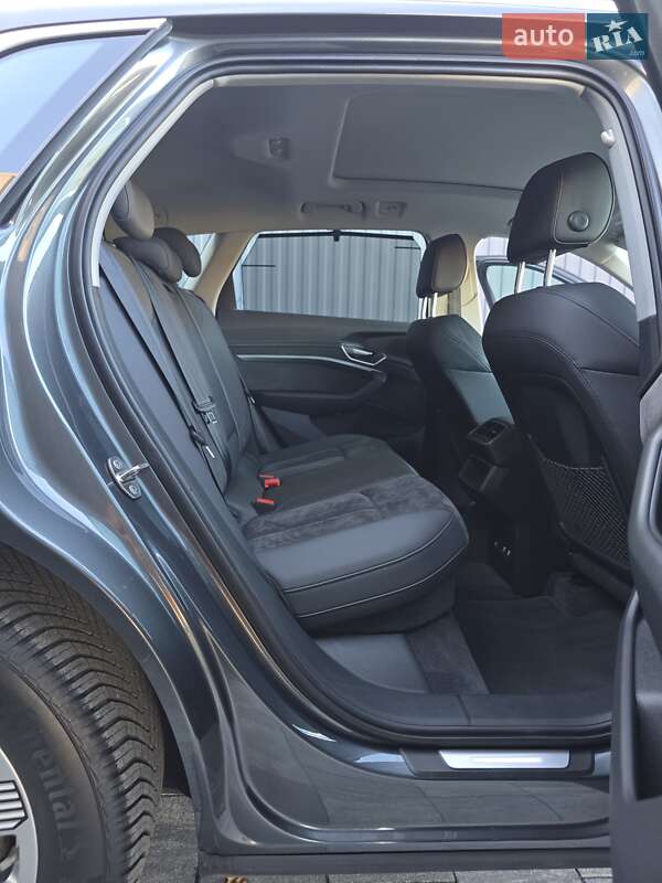 Позашляховик / Кросовер Audi e-tron 2020 в Луцьку