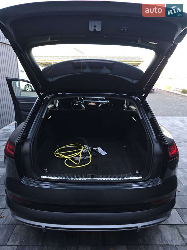 Позашляховик / Кросовер Audi e-tron 2020 в Луцьку