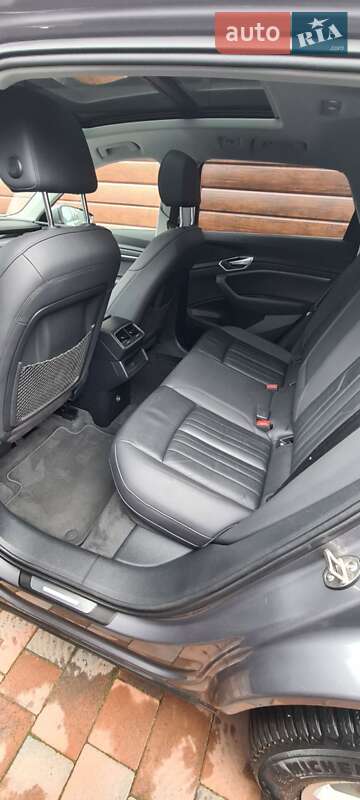 Позашляховик / Кросовер Audi e-tron 2019 в Рівному