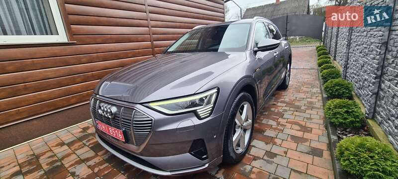 Позашляховик / Кросовер Audi e-tron 2019 в Рівному